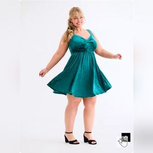 Green Velour Sleeveless Swing Dress